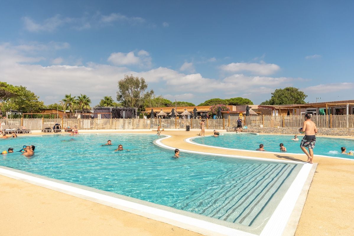 Camping Camping De La Clape Village Cap D Agde Languedoc Roussillon