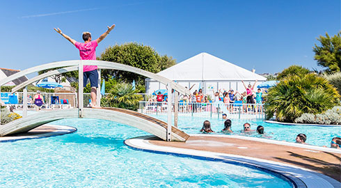 Activité aquagym en camping