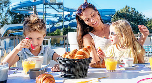 Service de petit déjeuner en camping 