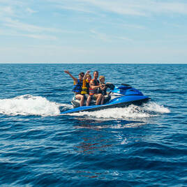 Jet ski à proximité du Camping La Palmeraie à Torreilles-Plage Homair