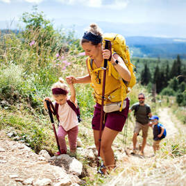 Randonnée à proximité du Camping Château La Forêt à Saint-Julien-des-Landes Homair