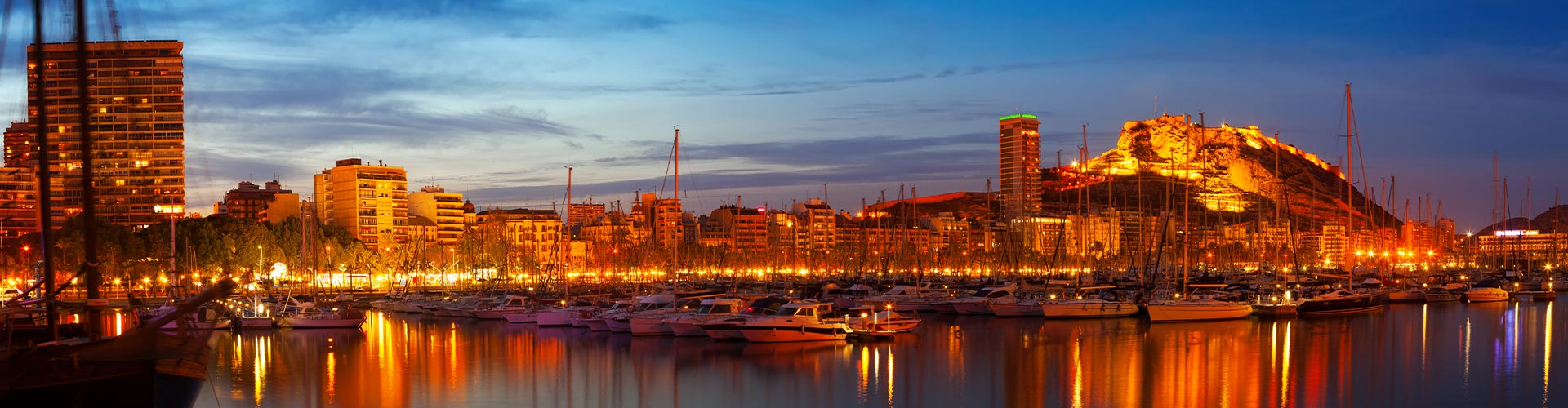 Ville d'Alicante la nuit - Espagne