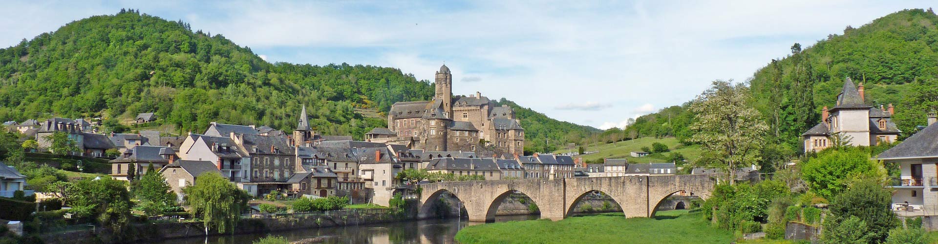 Village d'Estaing en Aveyron
