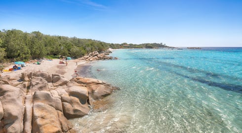 Partez en vacances dans un camping en bord de mer et profitez de la plage en illimité