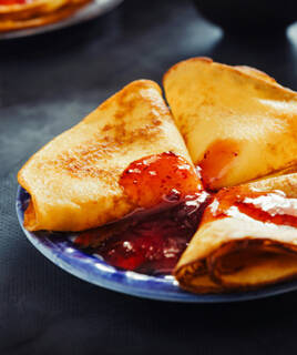Assiette de crêpe sucrée, recette authentique bretonne