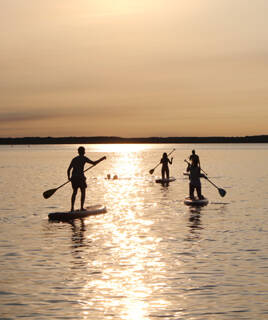 Stand up paddle sur le lac du Salagou