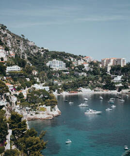 Port de plaisance sur la côte améthyste