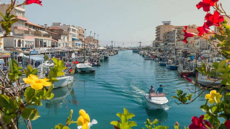 Les canaux fleuris de Palavas les Flots, dans l'Hérault
