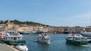 Le port de Saint Tropez et ses bateaux de plaisance