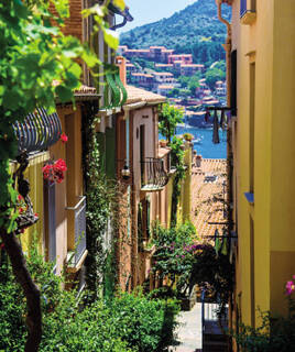 Ruelle occitane, dans un village de la Côte Vermeille