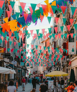 Ruelles pendant les fêtes de Bayonne