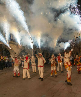 Ervaar de feestelijke en artistieke cultuur Homair