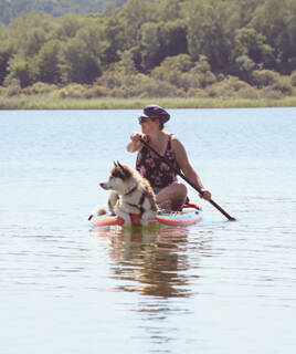 Paddle lac de Sainte Croix avec son chien