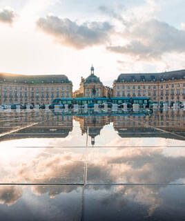La place de la Bourse de Bordeaux, en Gironde, en Aquitaine