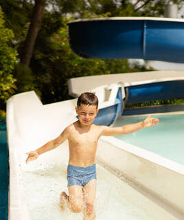 Toboggan du camping avec parc aquatique