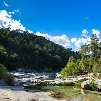 Camping en bord de rivière