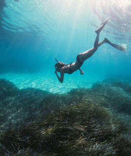 Snorkeling dans des eaux turquoises