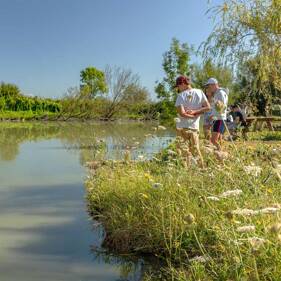 Camping Avec étang de pêche