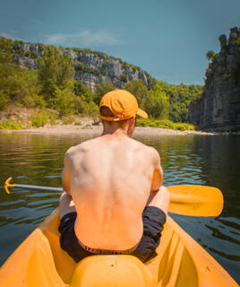 Canoë kayak dans les gorges de l'Ardèche
