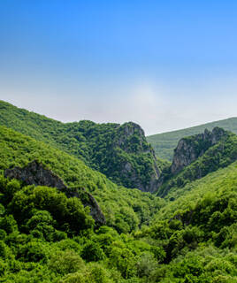 Hike through breathtaking landscapes Homair