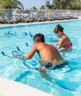 Aquagym au parc aquatique camping 4 étoiles
