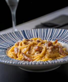 Plat de pâtes à la carbonara