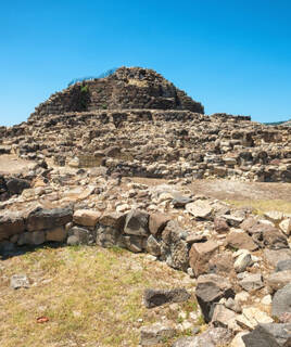 Bezoek de archeologische site van Le Nuraghe Homair