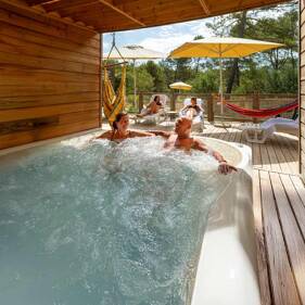 Camping 4 étoiles avec jacuzzi Vendée