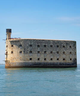 Die Erkundung von Fort Boyard vom Hafen aus Homair