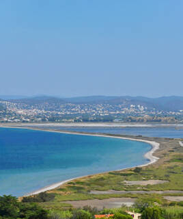 Paysage du sentier du littoral Giens Madrague