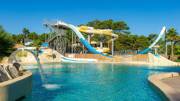 Camping Atlantique Montalivet en Gironde et son parc aquatique avec piscine et toboggans