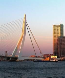 Bewonderen de moderne en historische steden van Zuid-Holland Homair