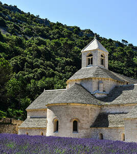 Die Altstadt von Hyères besichtigen Homair