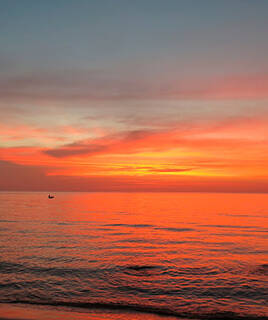 camping-acces-direct-mer-inspi-couche-de-soleil-hv