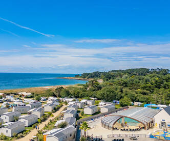 Camping avec accès direct à la mer