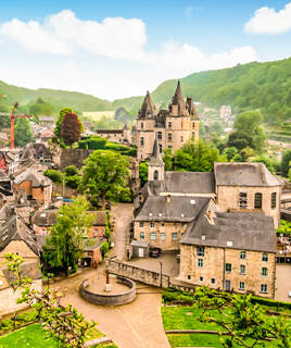 camping-belgique-inspi-village-medieval-hv