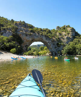Descendre les gorges de l’Ardèche en canoë-kayak Homair