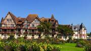 Les villas typiques de Cabourg dans le Calvados, Normandie.