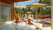 Camping Bain à remous sous le soleil de la Côte d’Azur