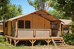 Accommodations Tent Authentic Plus Homair