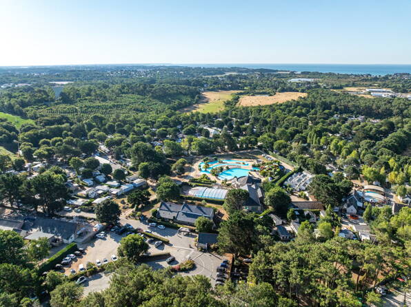 Camping La Grande Métairie de Kermario ***** Bretagne photo 1 Homair