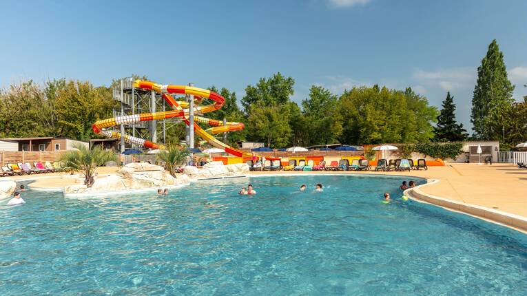 Camping Château de Fonrives ***** photo 2 Dordogne - Périgord Homair