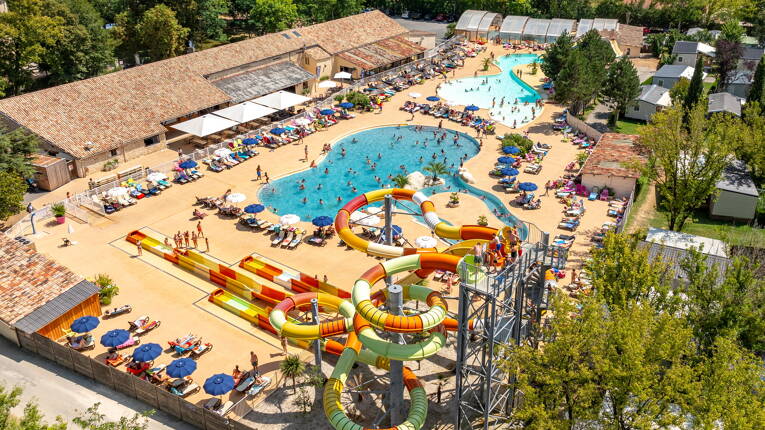 Camping Château de Fonrives ***** photo 1 Dordogne - Périgord Homair