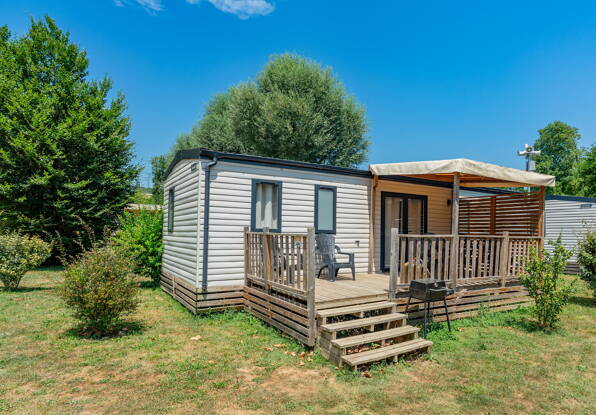 Camping Château de Galaure **** Drôme foto 2 Homair