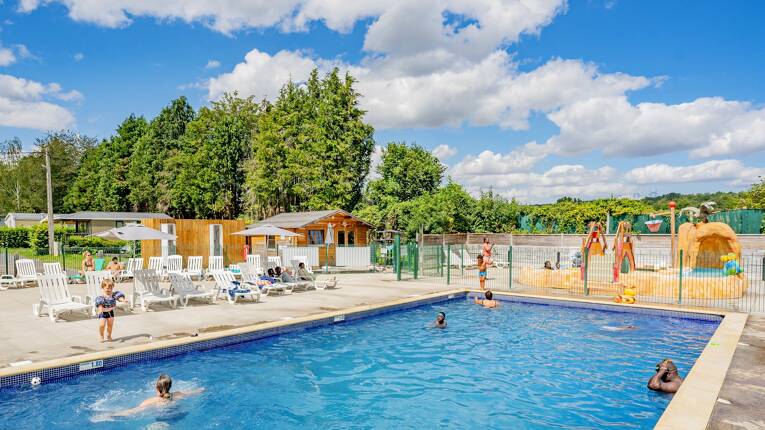 Camping Le Grand Paris **** photo 2 Ile-de-France Homair