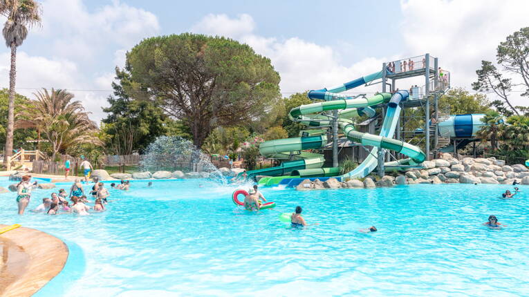 Campingplatz Le Ruisseau des Pyrénées ***** Foto 1 Baskenland Homair