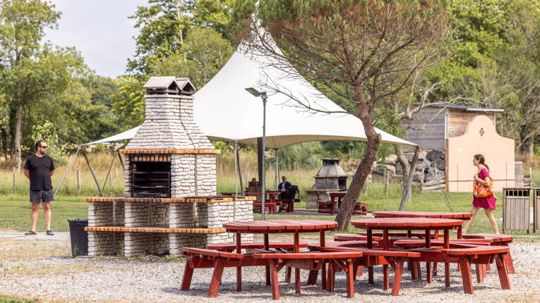 Campingplatz Le Ruisseau des Pyrénées ***** Foto 4 Baskenland Homair