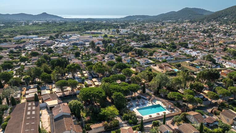 Camping Le Hameau des Pins, La Moutonne *** photo 1 Provence Côte d'Azur Homair