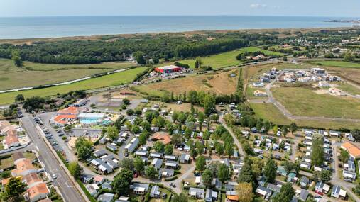 Camping Le Domaine de Beaulieu **** photo 1 Vendée Homair