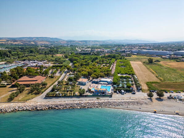 Camping Roseto degli Abruzzi *** Abruzzes photo 1 Homair